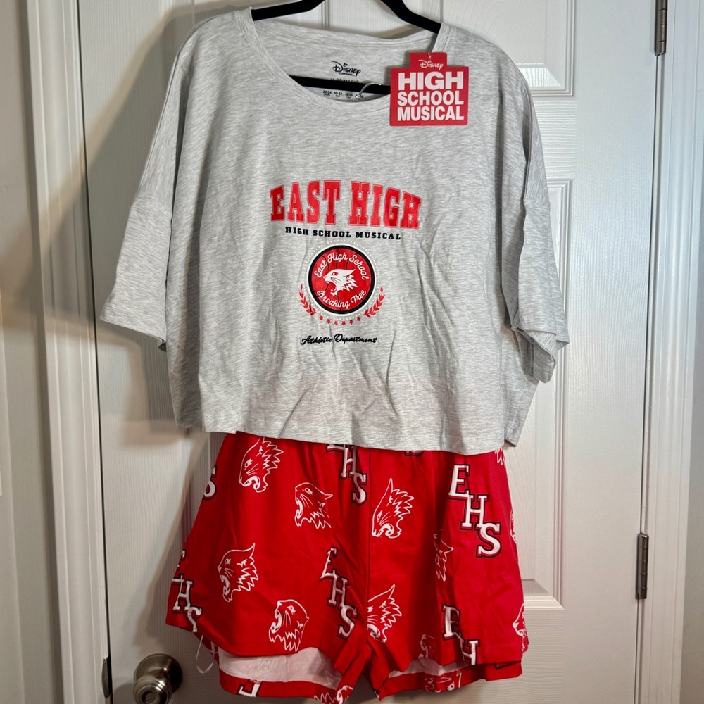 NWT. Disney High School Musical Pajama Set 2XL. 
This is a two-piece pajama set